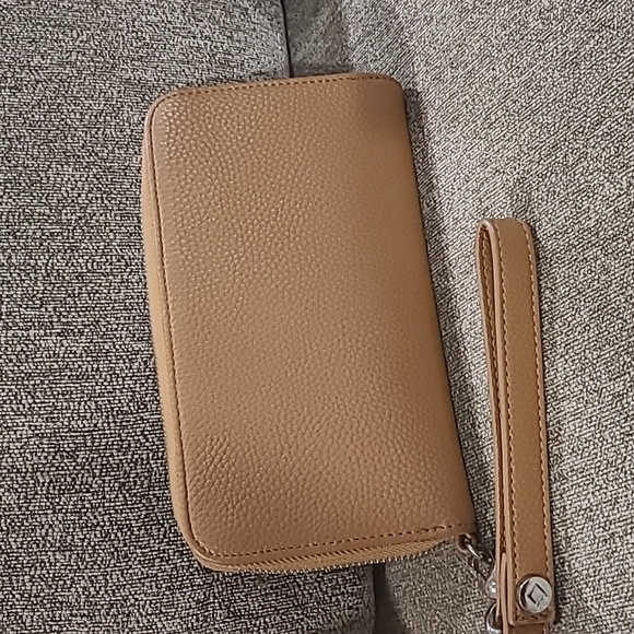 Thirty One All About the Benjamin’s wallet with wristlet. Camel color - Picture 1 of 4